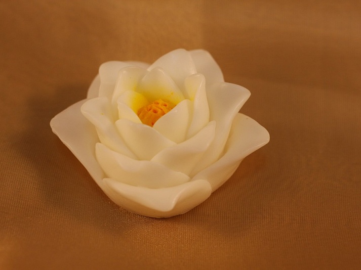 Мыло ручной работы «Белая Роза» | Интернет-магазин изделий из льна «Линайф»